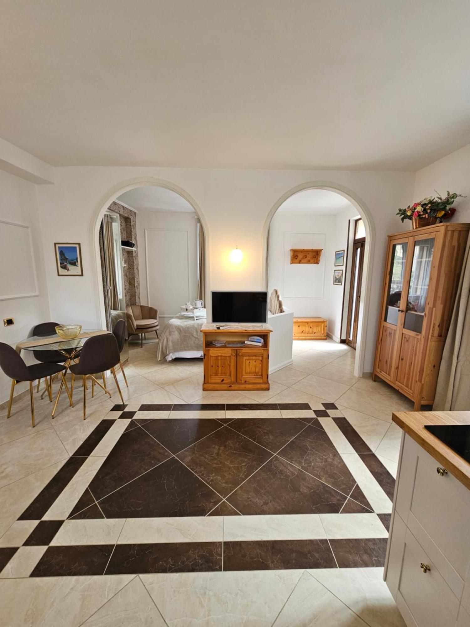 Rotonda Apartment